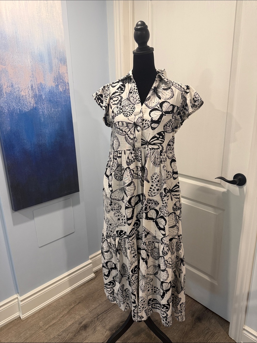 Buy 2 for 20$ ✌🏻Jane and Delancey Black and White Butterfly Maxi Dress